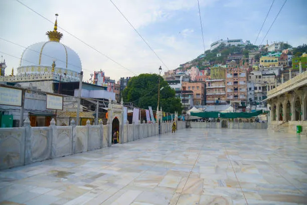 Jaipur & Pushkar Group Heritage Trail: Forts, Lakes & Royalty